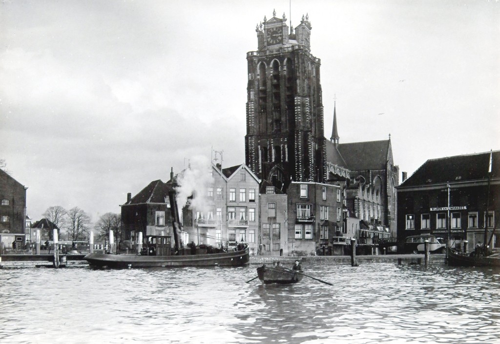 Dordrecht. Gezicht op de Bomhaven