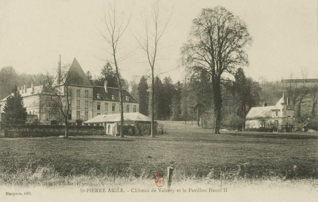 Saint-Pierre-Aigle. Château de Valsery et le Pavillon Henri II
