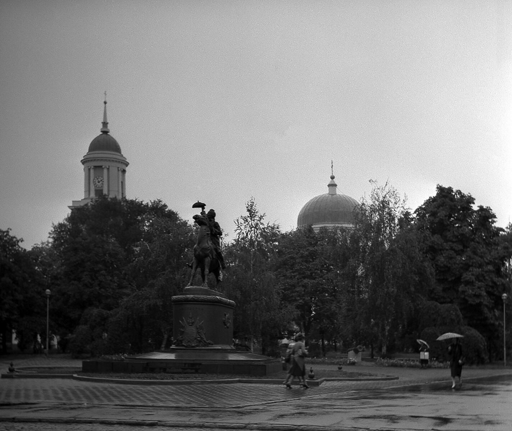 пам'ятник Суворову
