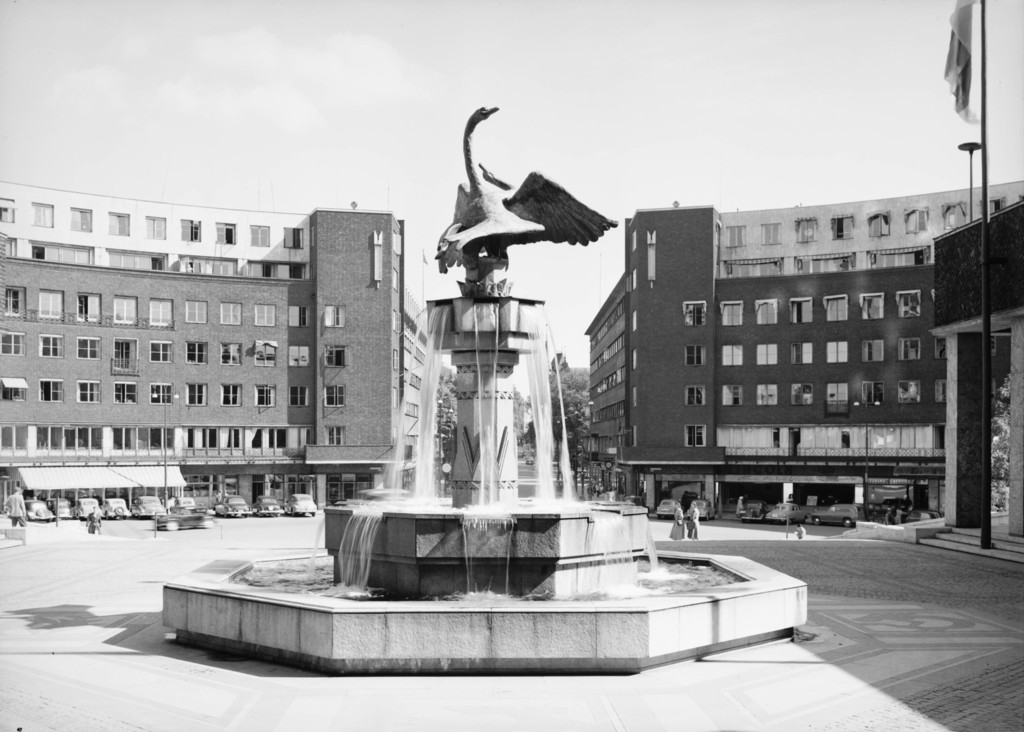 Fridtjof Nansens plass, fontene