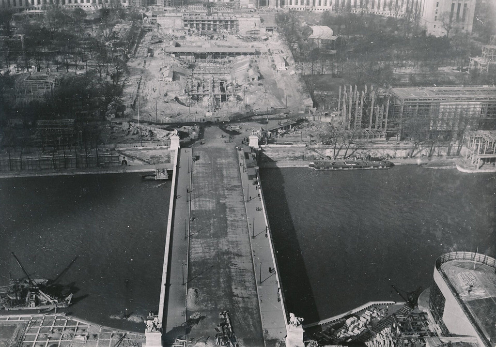 Construction de l'Esplanade. Bassins du Trocadéro
