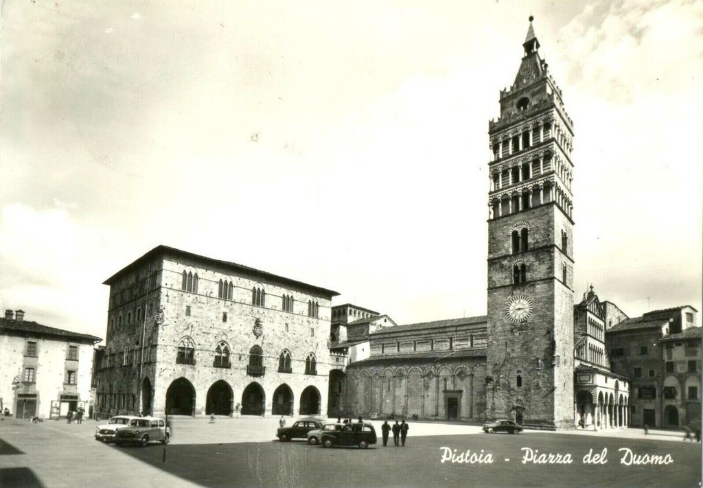 Pistoia, Piazza del Duomo