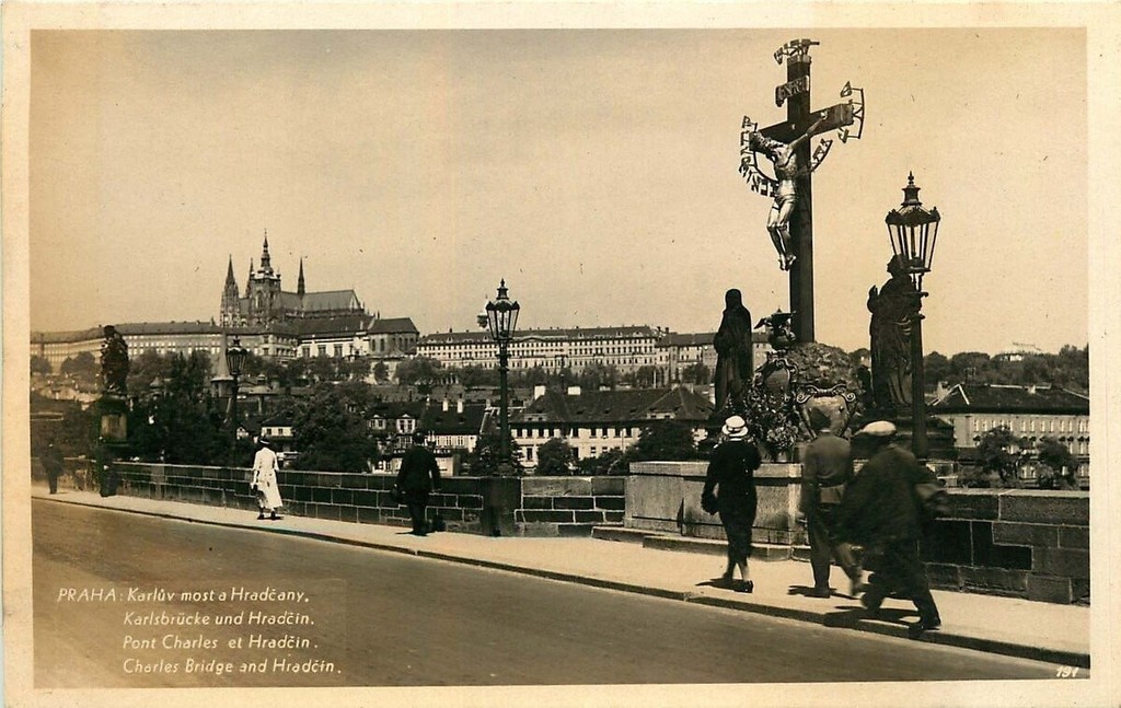 Charles bridge and the Castle