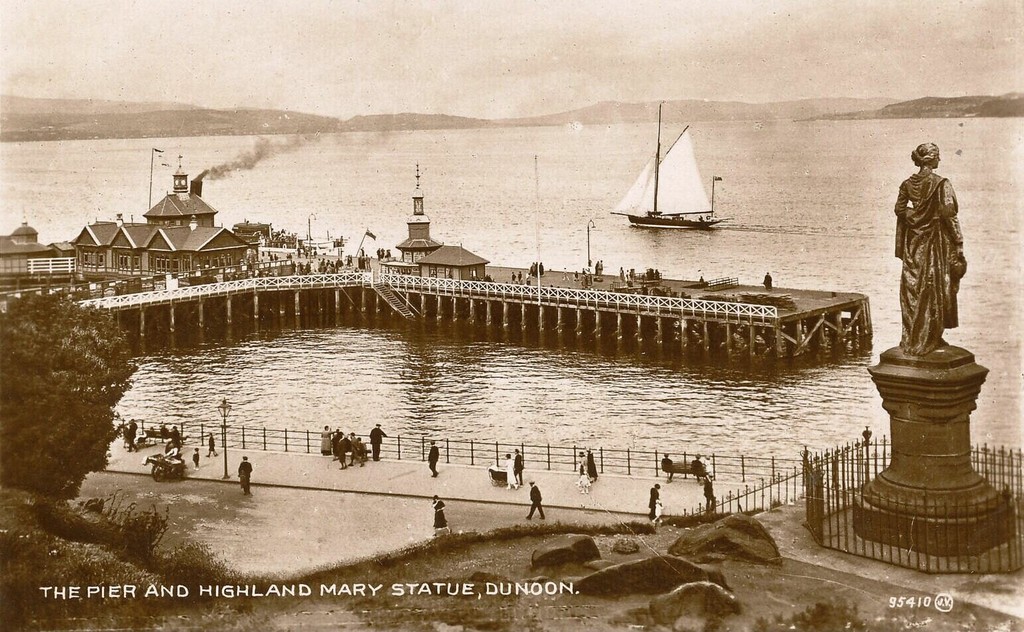 Dunoon. Pier and Highland Mary Statue