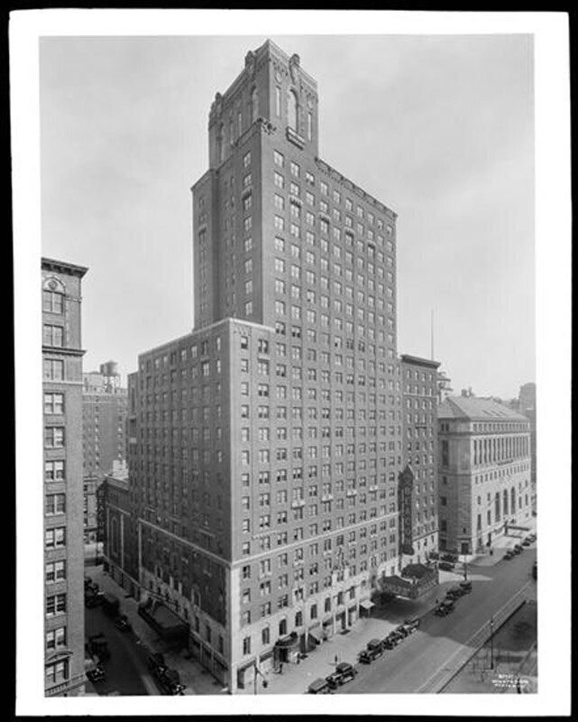 75th Street and Broadway, Hotel Beacon
