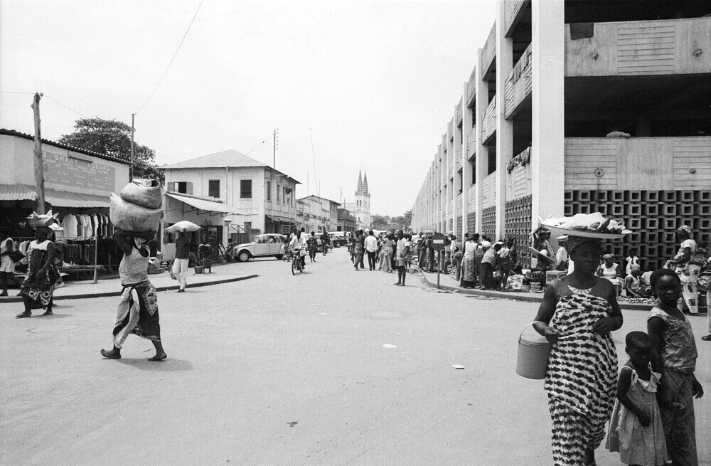 Street scenes near marketplace, Lome