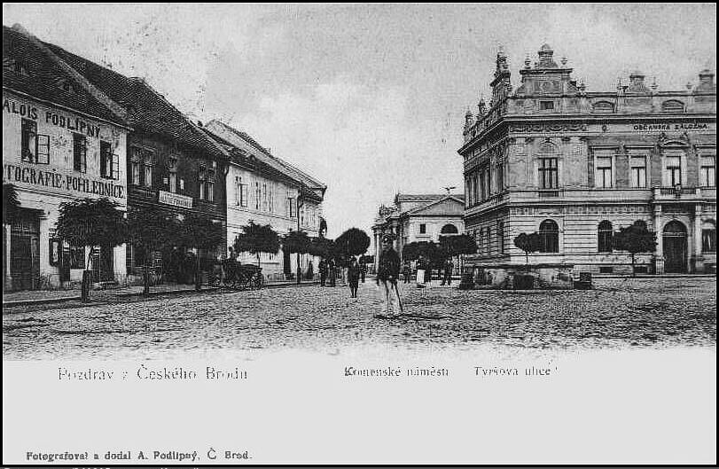 Český Brod, Husovo náměstí