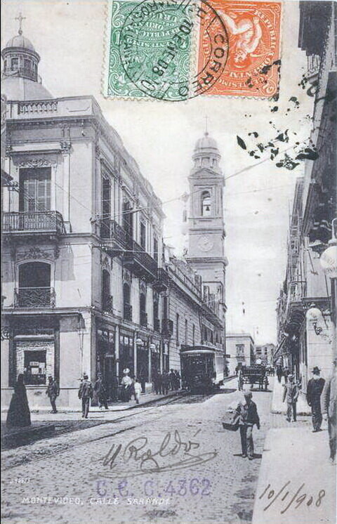 Montevideo. Calle Sarandí