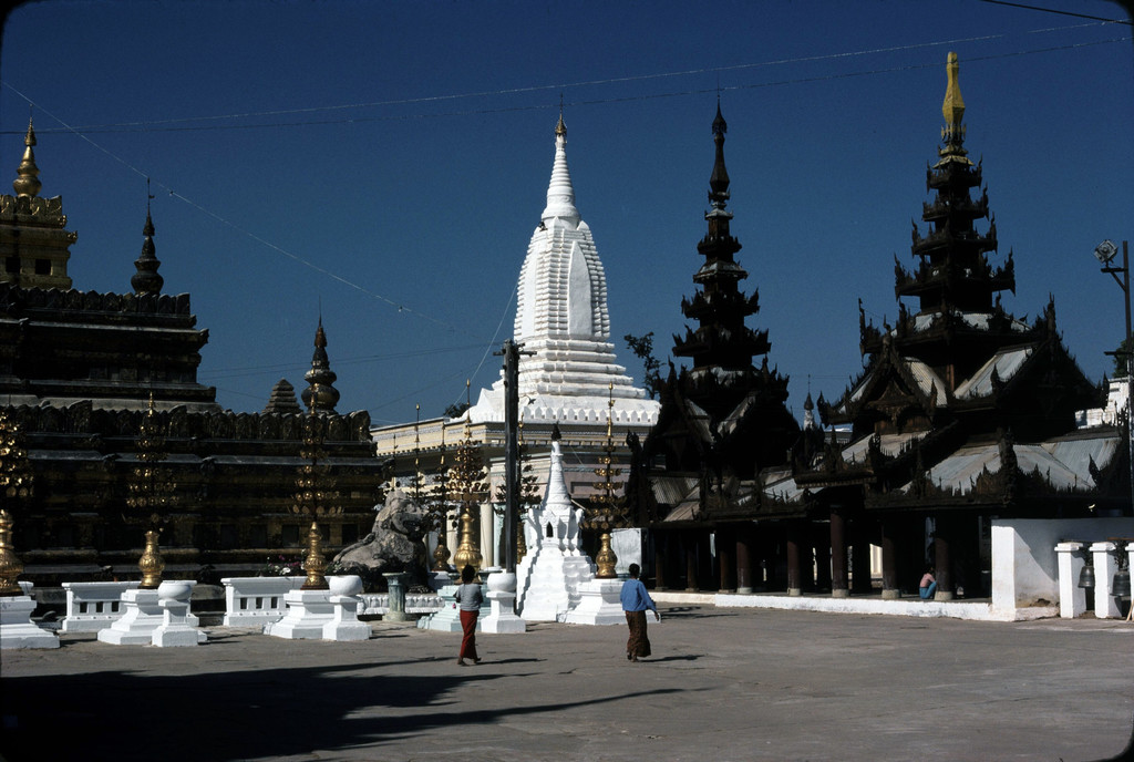 Pagan, Shwezigon Pagoda