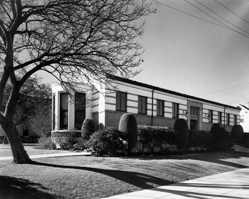 Washington Irving Branch Library