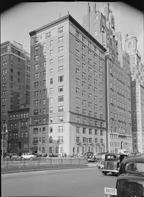 72nd Street and Park Avenue, N.W. corner. Apartments.