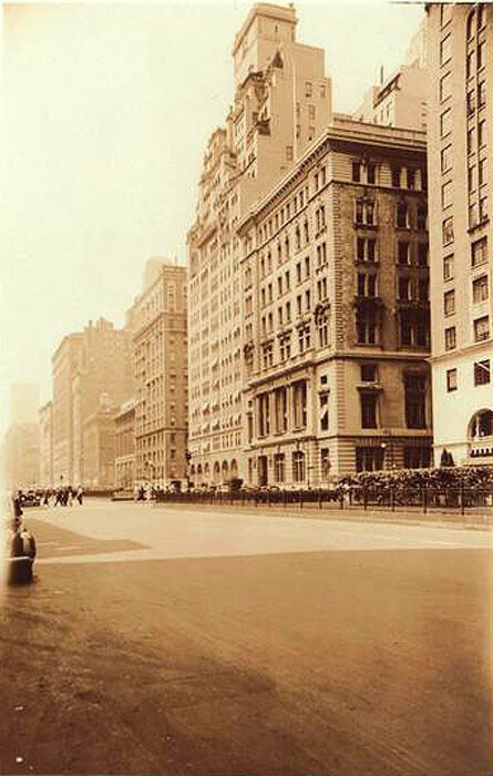 Park Ave., west side, south from and including East 59th Street