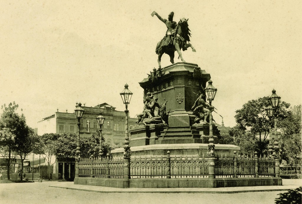 Monumento em homenagem a D. Pedro I