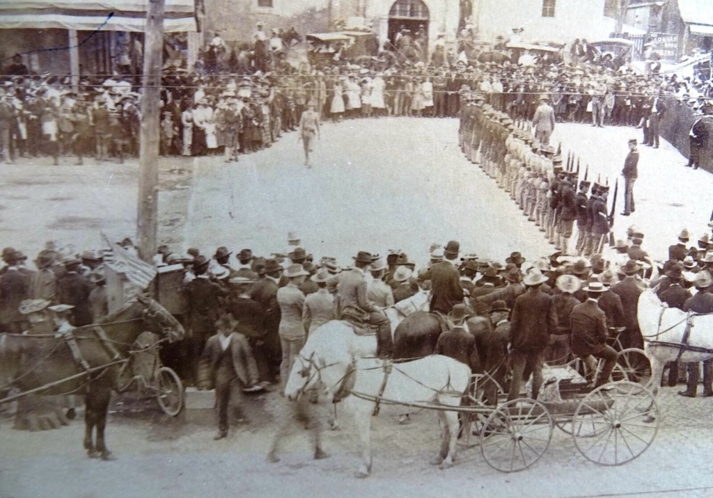President Theodore Roosevelt’s visit of the Alamo during “Rough Rider” reunion