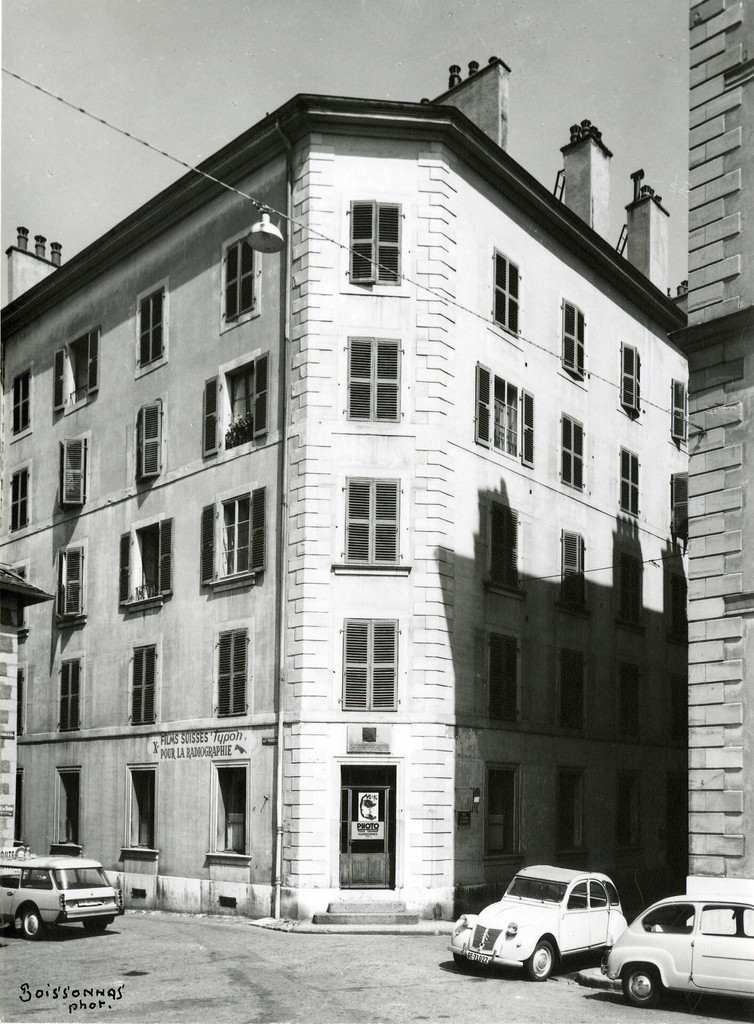 Rue Etienne-Dumont: maison où habita Liszt