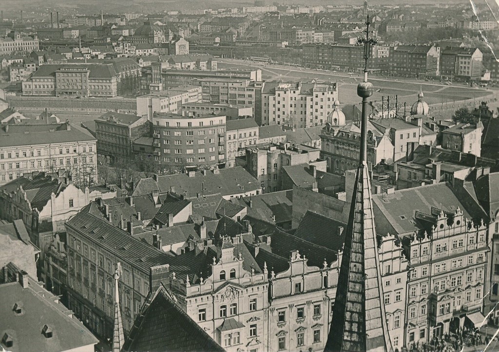 Pohled s věže Bartolomějského kostela