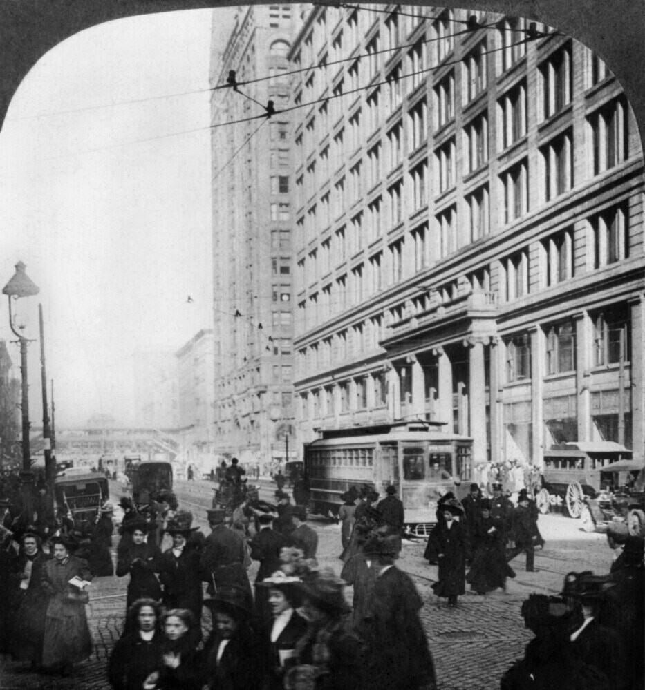 Nmarshall Field'S & Company Department Store And The Masonic Temple On State And Randolph Streets