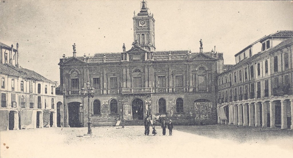 Ciudad Real, Plaza de la Constitución y Casa Consistorial