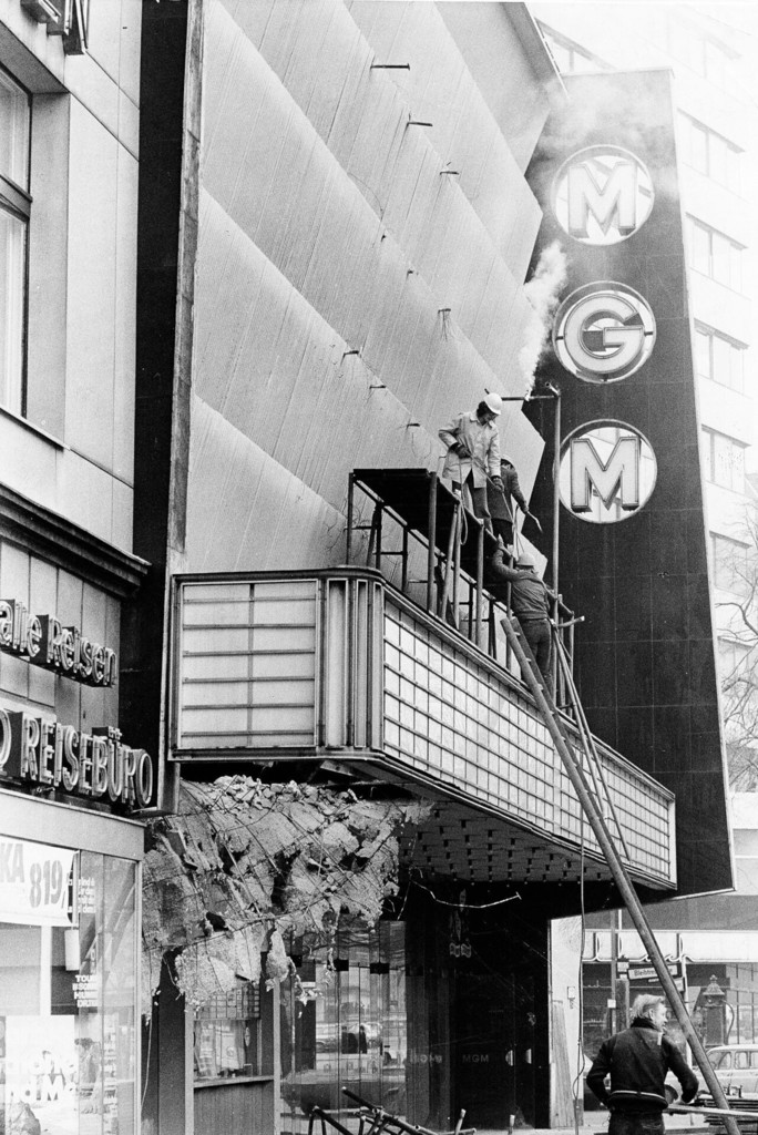 Abriss des MGM-Kinos am Kurfürstendamm