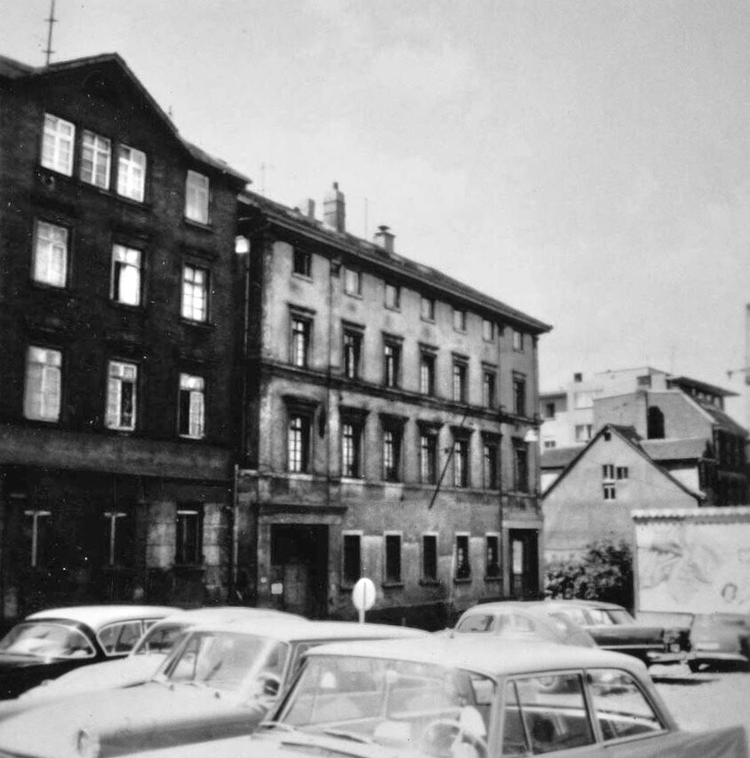 Wohnhaus Kanalstraße 18 (rechts)