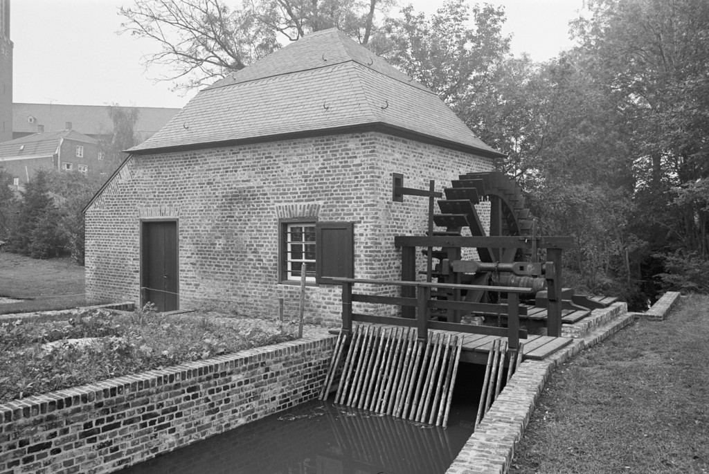 Molen van Baarlo – watergedreven molen met onderslagrad