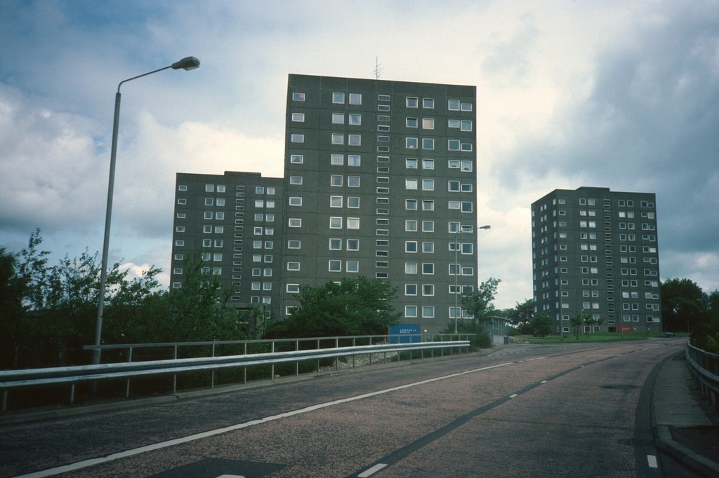 Cumbernauld. View of Berryhill Road blocks with Campbell House in foreground