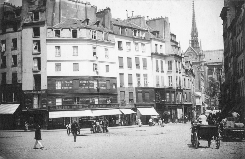 Place Maubert, boulevard Saint-Germain