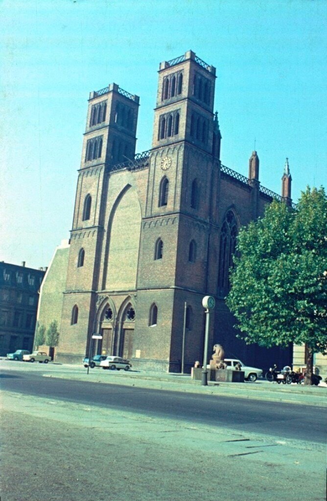 Ost-Berlin. Friedrichswerdersche Kirche