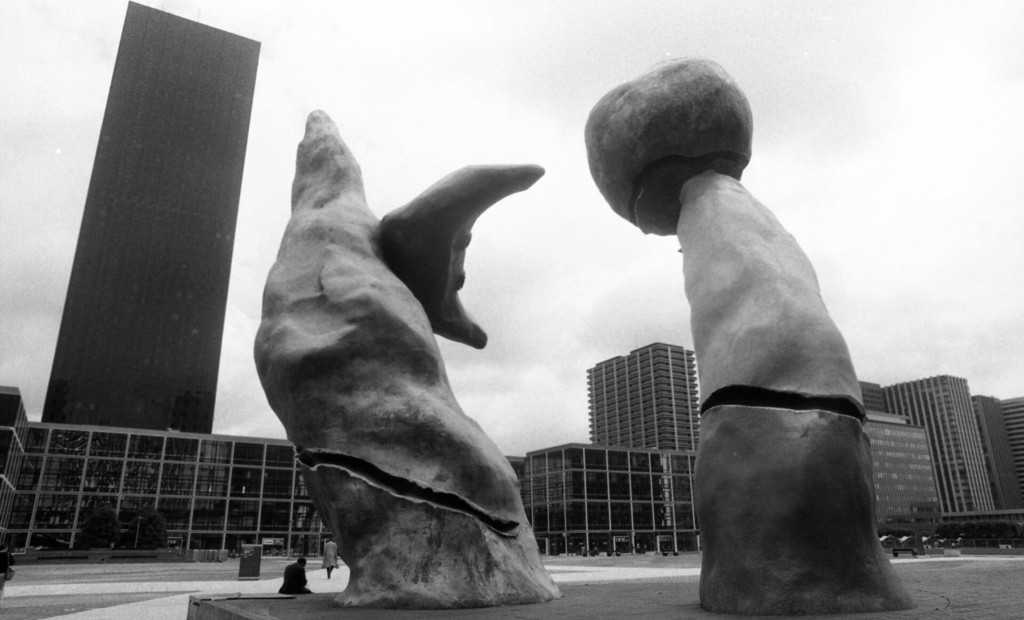 Deux Personnages Fantastiques, sculpture monumentale de Joan Miró
