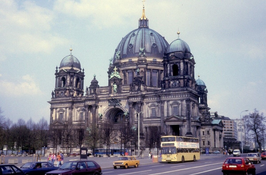Berliner Dom. April 1991.