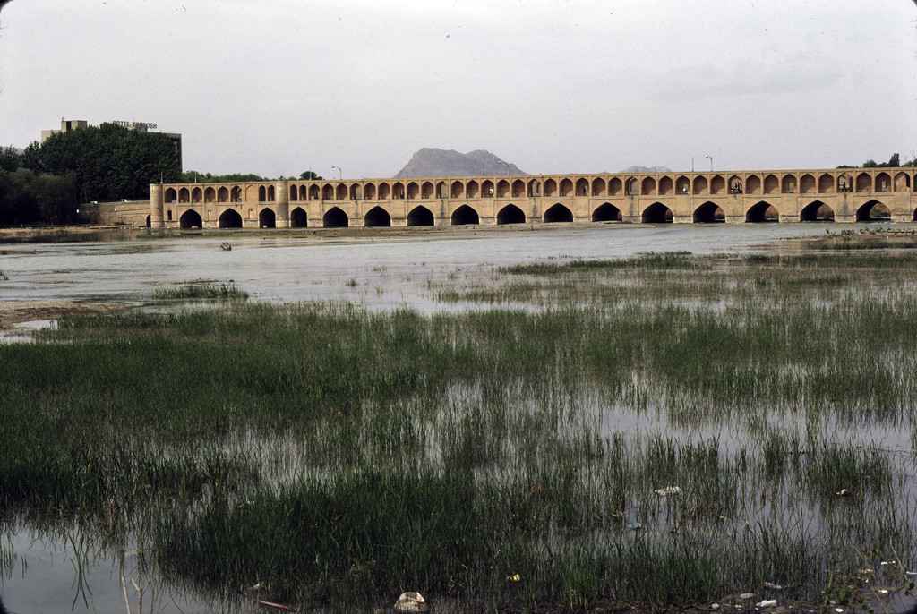 Isfahan. Si o se pol bridge over zayandeh rud