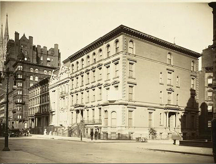 Fifth Avenue, east side, north from 48th Street. 1907