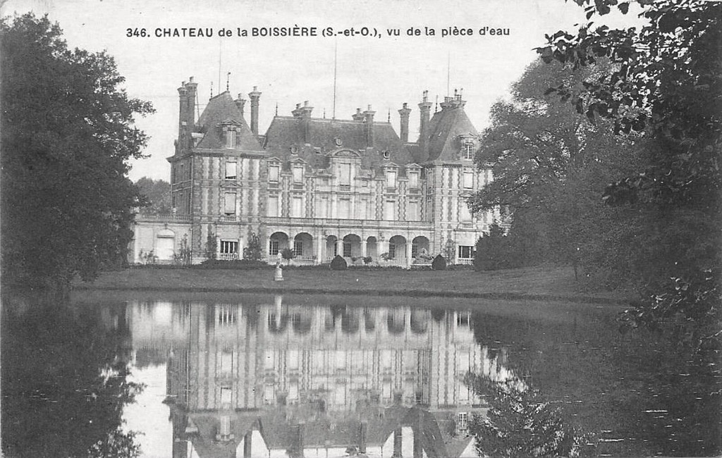 Château de la Boissière, vu de la pièce d'eau
