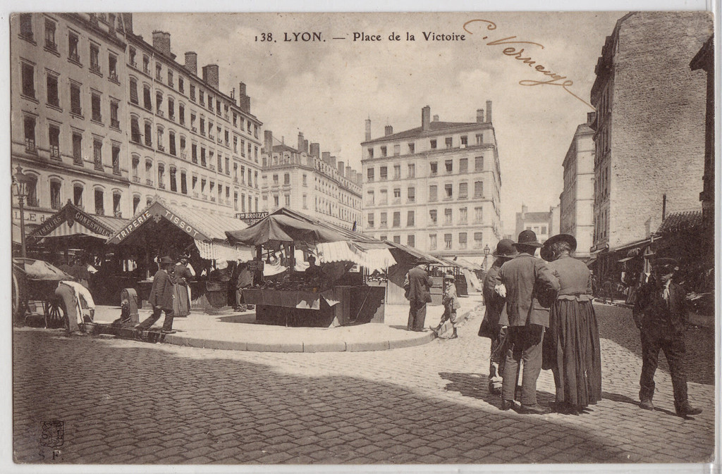 Lyon - Place de la Victoire