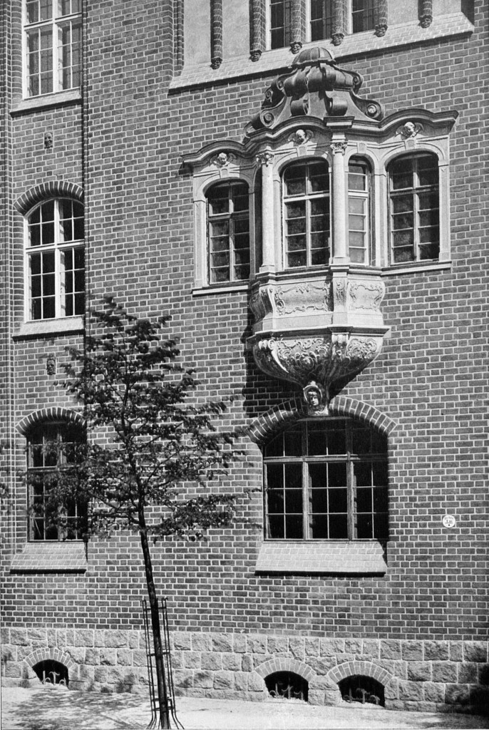 Klosterstrasse 73: Gymnasium zum Grauen Kloster