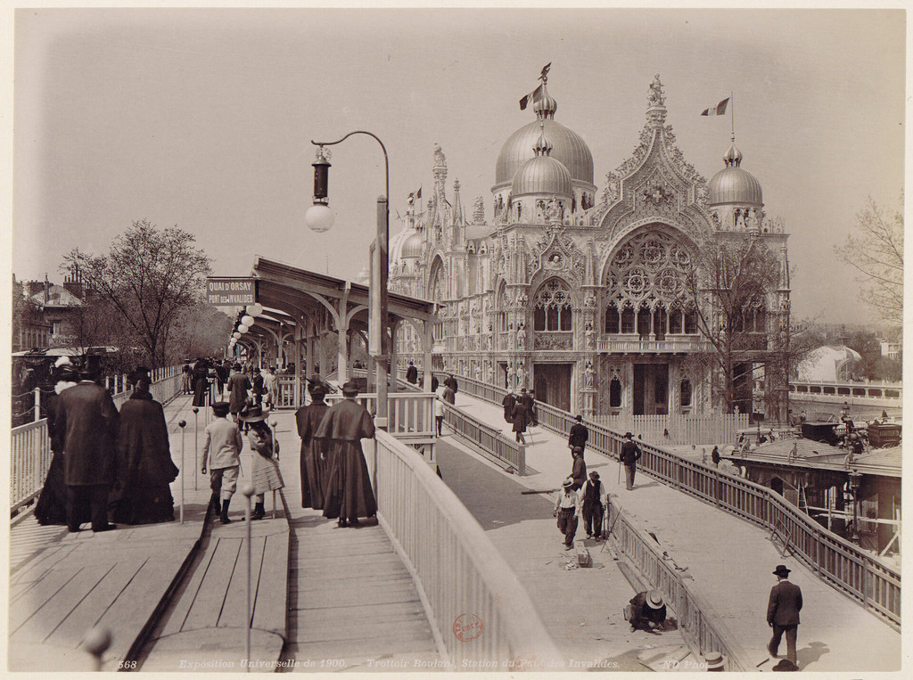 L'exposition universelle de 1900: le Trottoir roulant, Station du Pont des Invalides