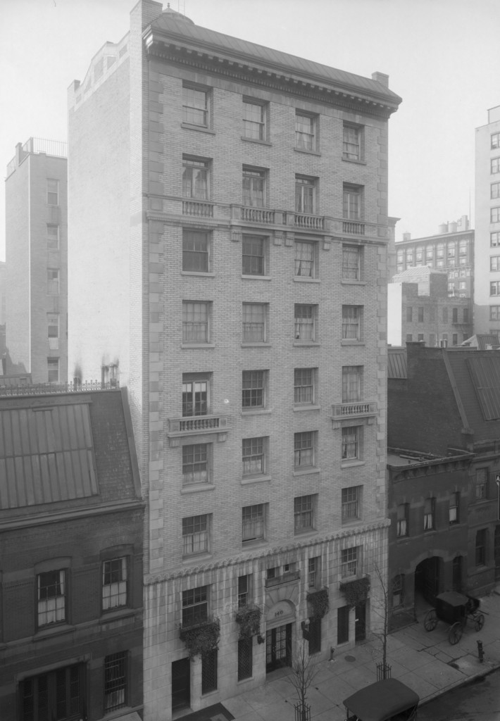 140 West 55th Street. Apartment house