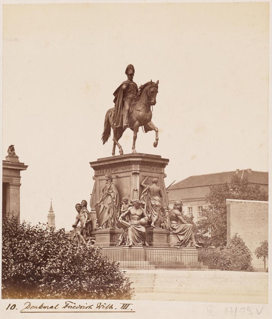 Reiterdenkmal Friedrich Wilhelms III. im Lustgarten von Süden