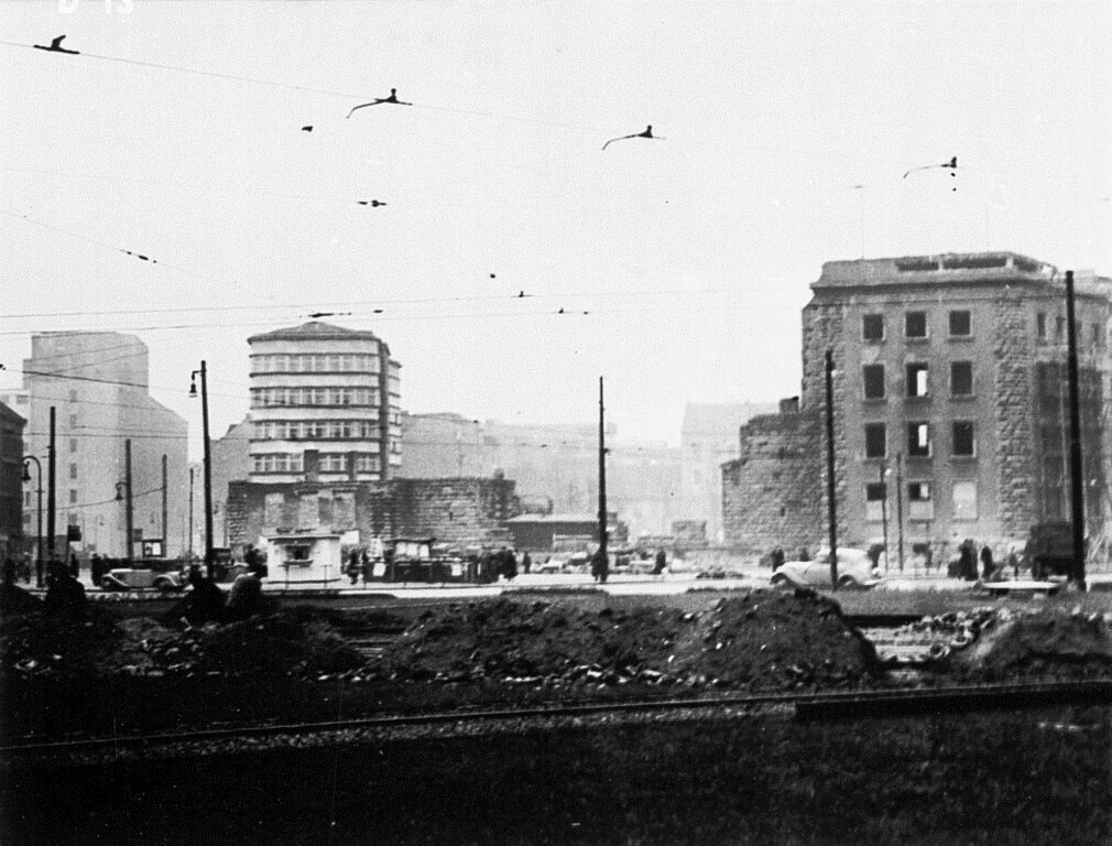 Alexanderplatz, ohne Georgenkirche, aber mit Minolhaus