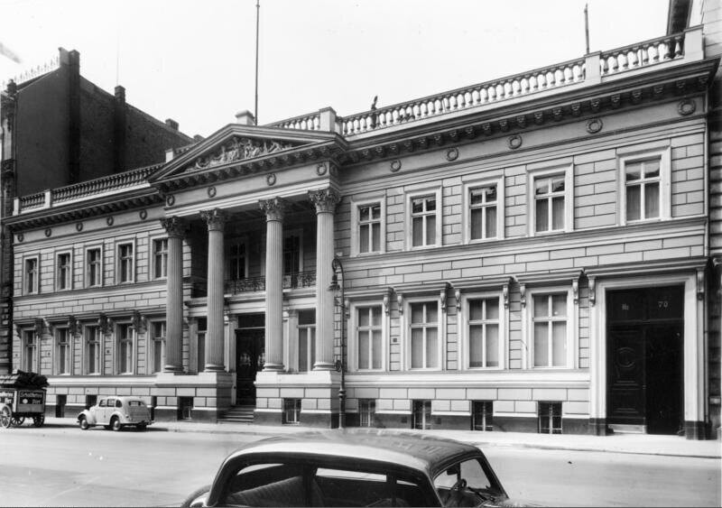 Wilhelmstraße 70: Gebäude der Botschaft von Großbritannien