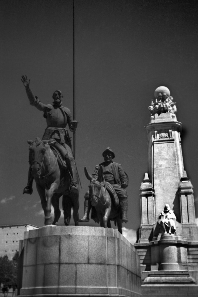 Monumento dedicado a Miguel de Cervantes