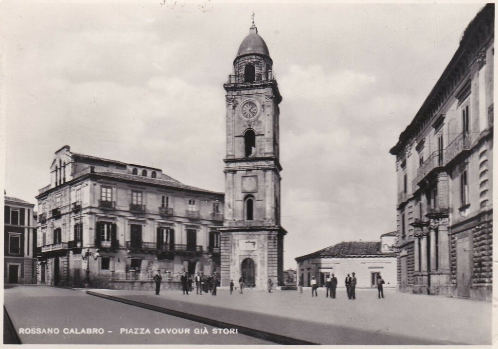 Rossano Calabro, Piazza Cavour