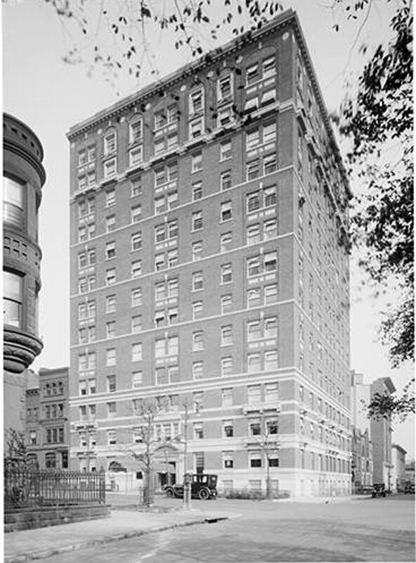 300 West End Avenue at the N.E. corner of 74th Street. Apartment house.