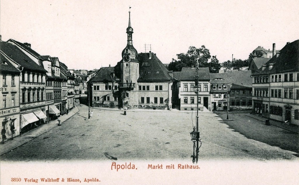 Apolda. Markt mit Rathaus