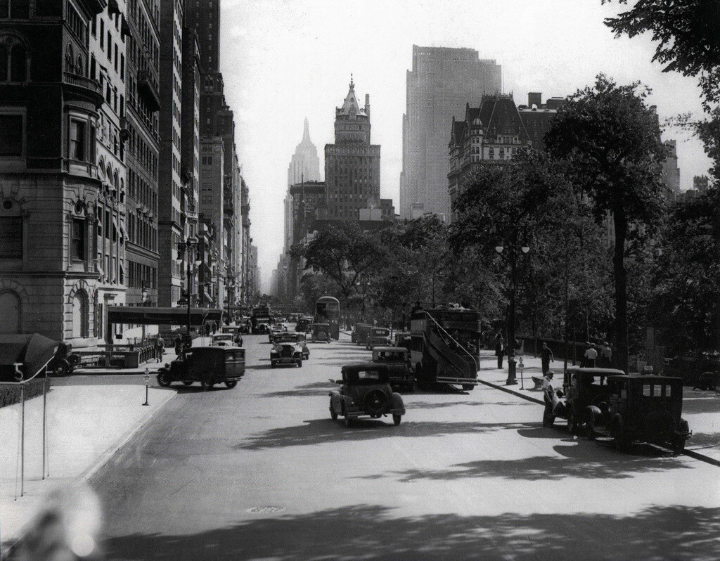 Fifth Avenue looking south from 63rd Street. October 1933