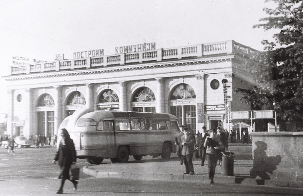 Адзін з будынкаў Чыгуначнага вакзалу