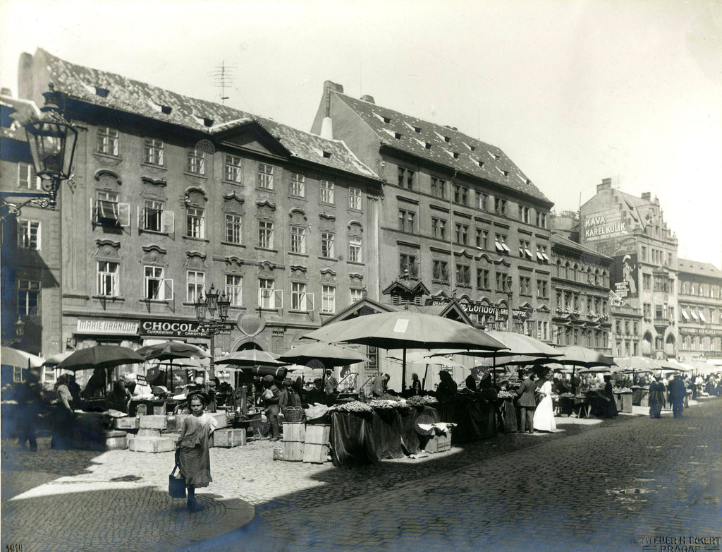 Pohled na náměstí Ovocný trh