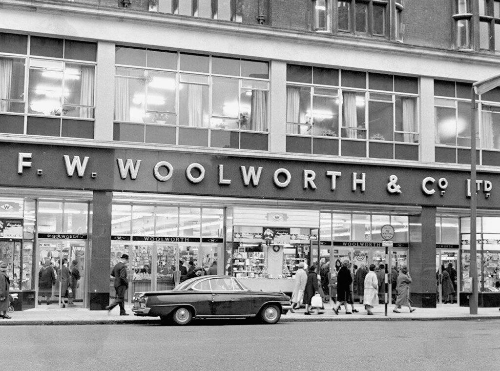 54-60 Kensington High Street. Store of F. W. Woolworth & Co Ltd after opening