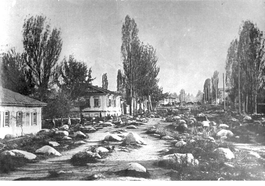 Алма-Ата. Іздері өзен төсек Кіші Алматы, 8 шілде 1921 жылғы қала жамылды сел