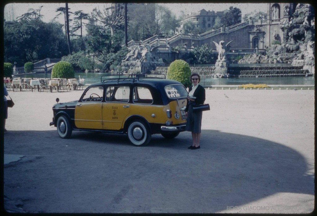 Taxi en el Parque de la Ciudadela
